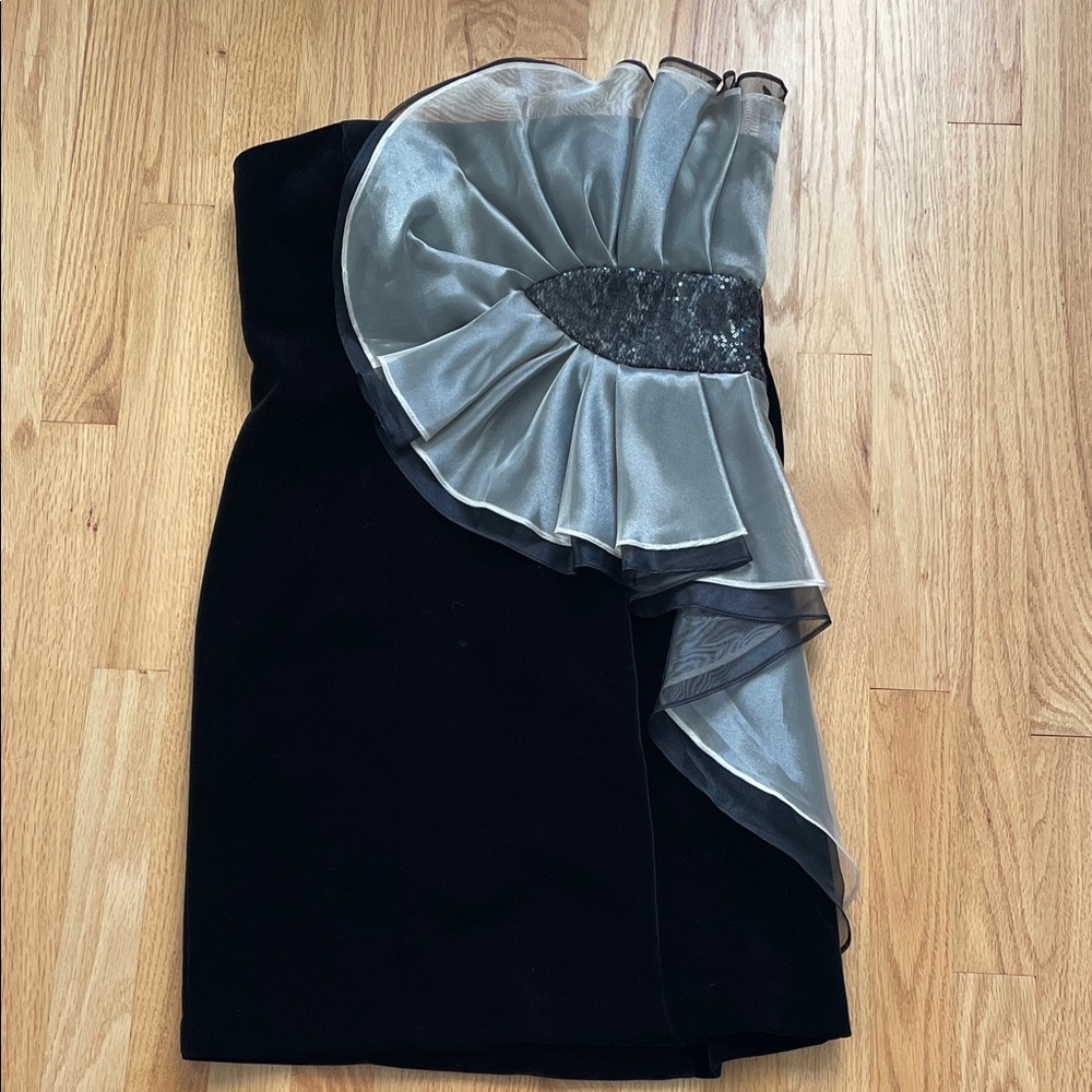 Betsy & Adam holiday short dress embellished